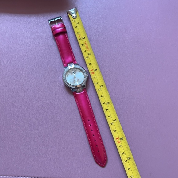 Beautiful Guess Watch with Swarovski accents! 💖💖